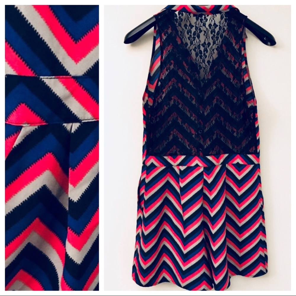 Bold and colorful! Lace back romper w/pockets sz L